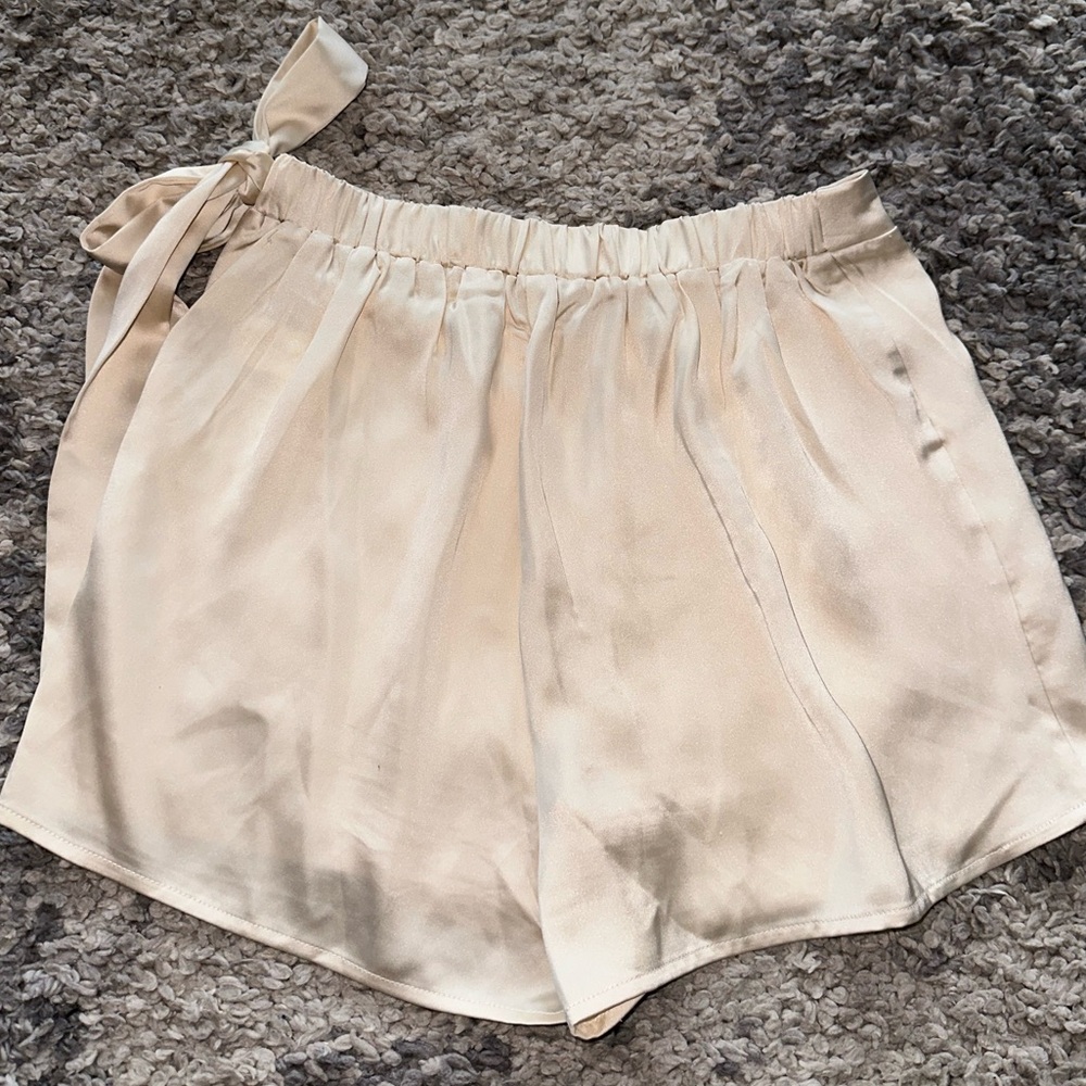 Cream skort - Picture 4 of 5